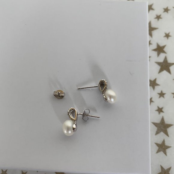 NEW Fancy Genuine Pearl & CZs Stud Earrings in Real Silver (not plated) - Picture 6 of 9